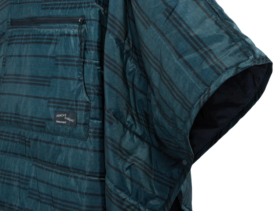 Thermarest Honcho Poncho Hooded Thermal Camping Blanket 7 Thermarest Honcho Poncho Hooded Thermal Camping Blanket - Image 7