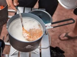 MSR WindBurner Sauce Pot Backpacking Cooking Pot 13 MSR WindBurner Sauce Pot Backpacking Cooking Pot -Comprehensive outdoor sports 82ed995d 914a 4a35 bb1c bf6639517fe910369 msr windburner sauce pot 3 scott rinckenberger