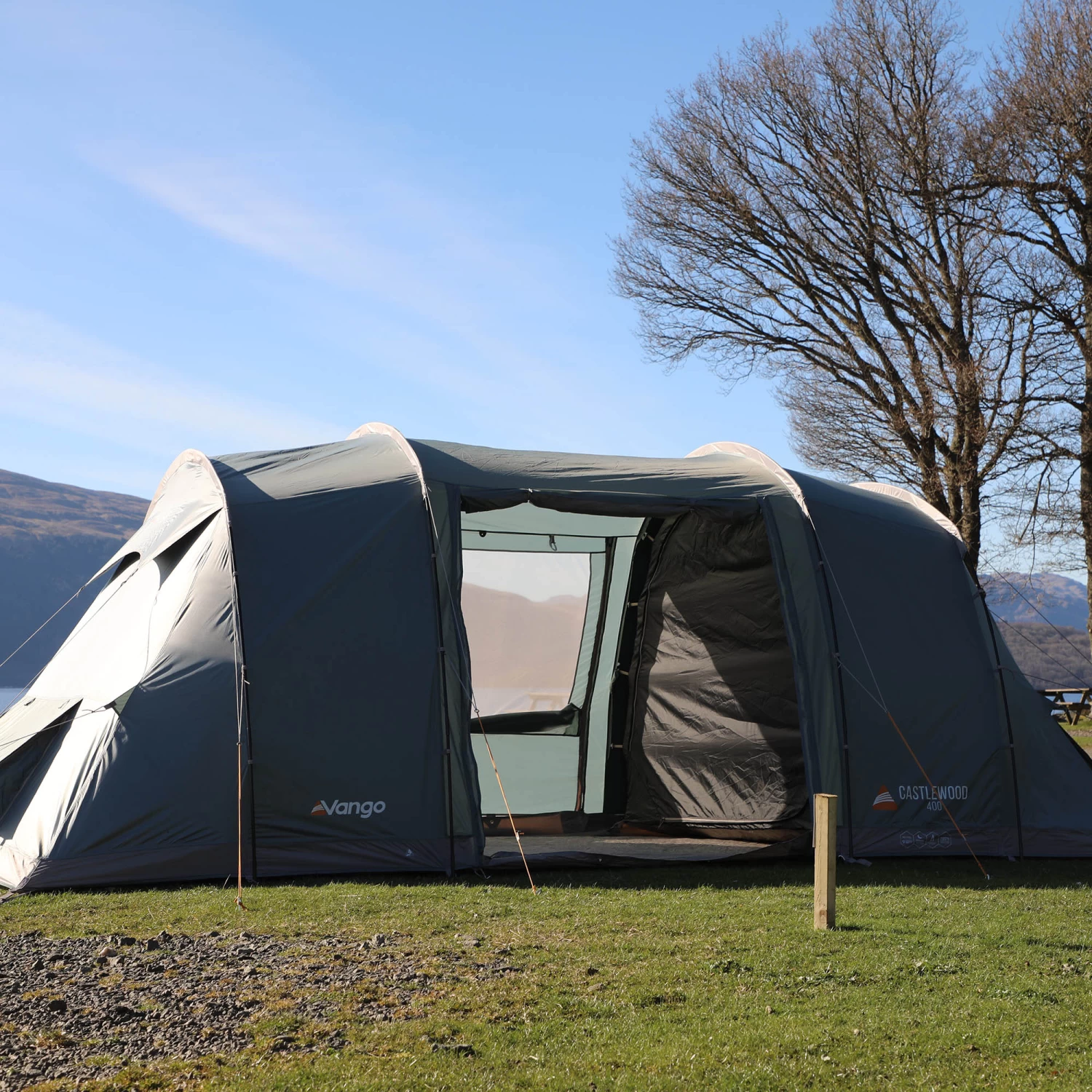 Vango Castlewood 400 Package Family Camping Tent & Footprint 4 Vango Castlewood 400 Package Family Camping Tent & Footprint - Image 4
