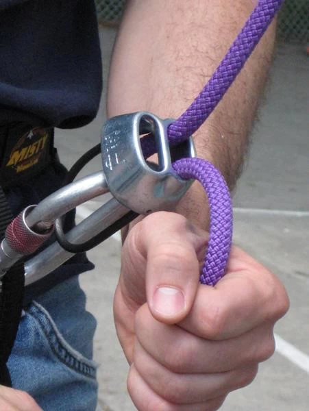 Black Diamond ATC Rock Climbing Belay Device 2 Black Diamond ATC Rock Climbing Belay Device - Image 2