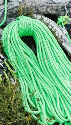 Edelrid Tommy Caldwell Eco Dry DT 60m Rock Climbing Rope -Comprehensive outdoor sports ezgif 3 dd0e320339