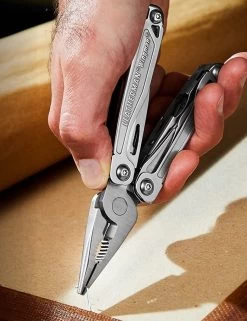 Leatherman Wingman Pocket Multitool & Sheath -Comprehensive outdoor sports jjet0774