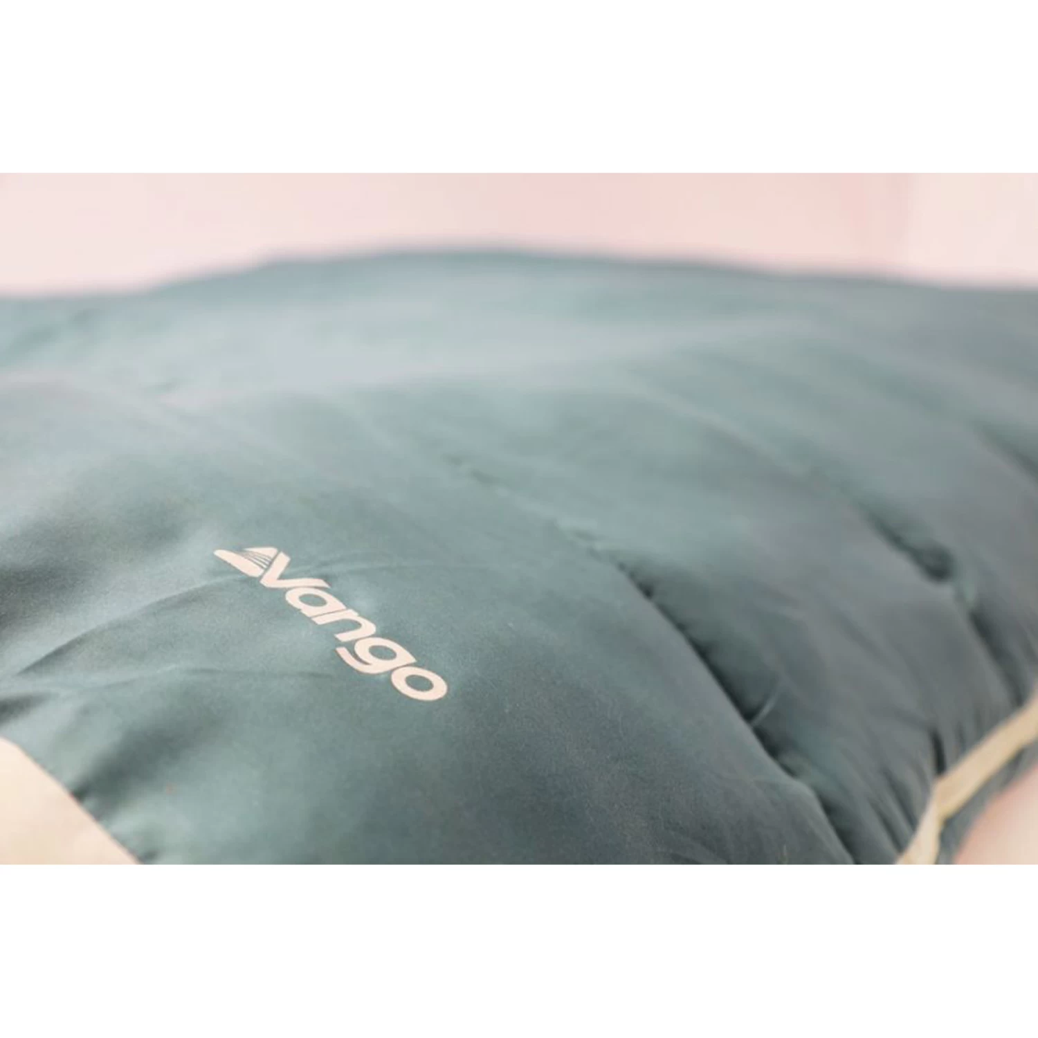 Vango Kanto Double Quad Camping Sleeping Bag 3 Vango Kanto Double Quad Camping Sleeping Bag - Image 3