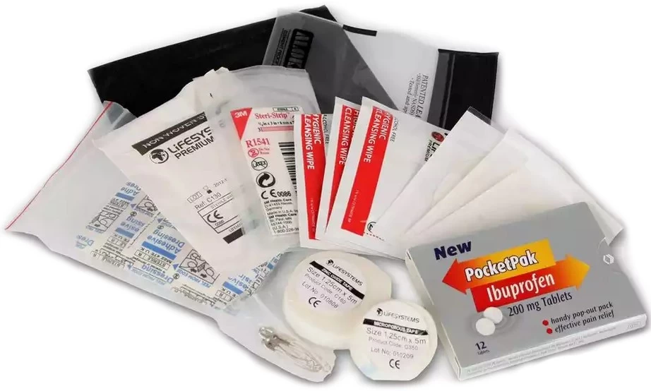 LIFESYSTEMS Light & Dry Micro Pocket First Aid Kit 2 LIFESYSTEMS Light & Dry Micro Pocket First Aid Kit - Image 2