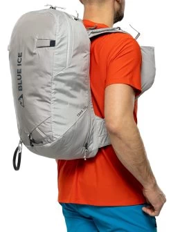 Blue Ice Taka 30 Mountaineering Ski Touring Pack -Comprehensive outdoor sports zllo1500